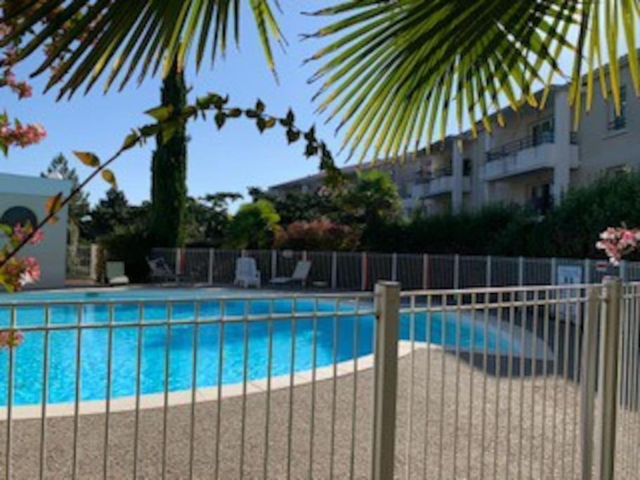 A Avec Acces Piscine * Royan